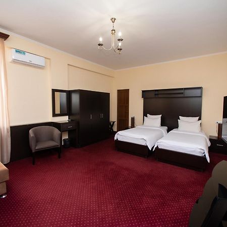 14 Floor Hotel Yerevan Phòng bức ảnh