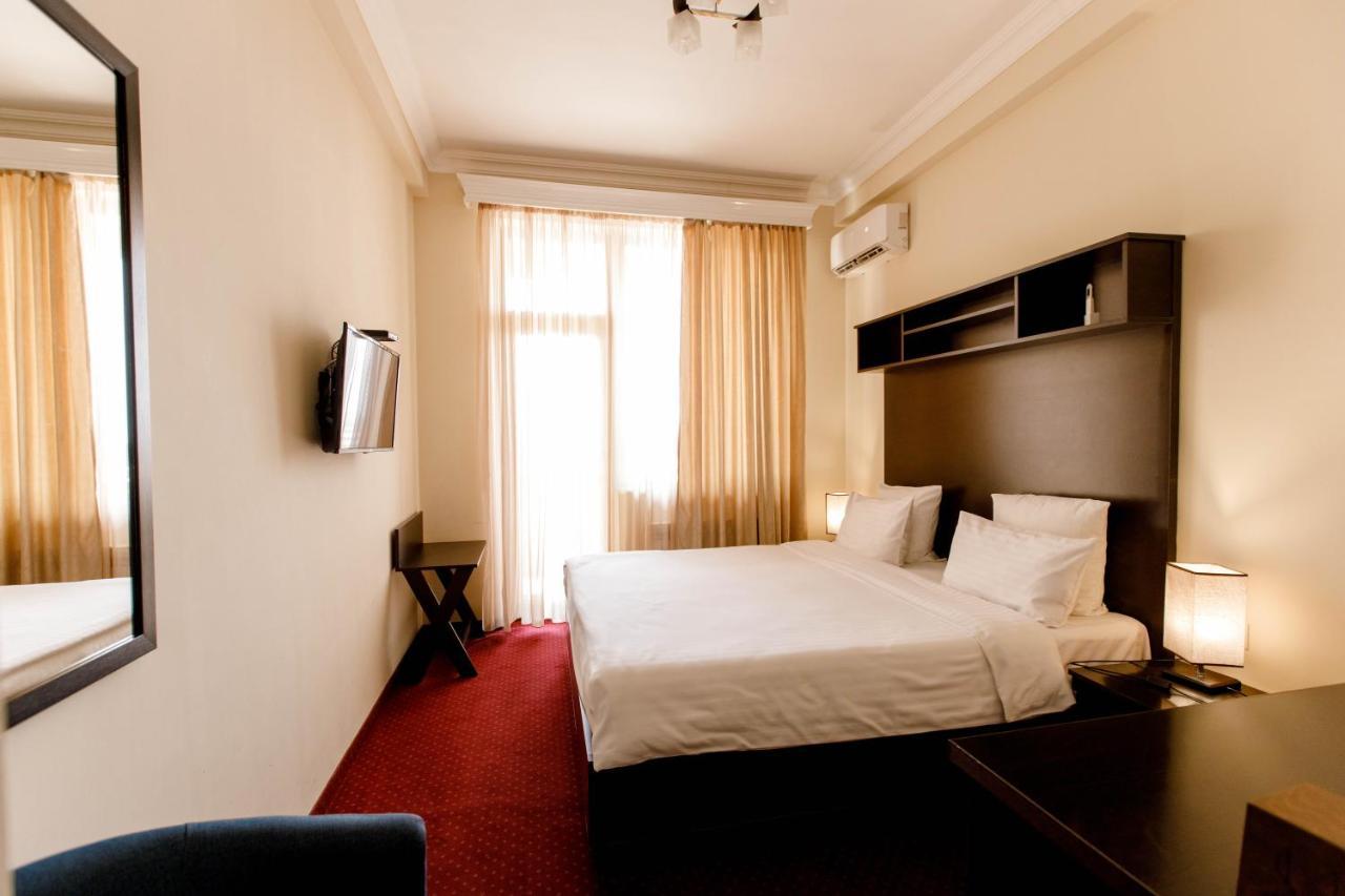 14 Floor Hotel Yerevan Ngoại thất bức ảnh