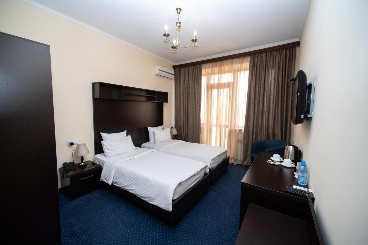 14 Floor Hotel Yerevan Ngoại thất bức ảnh