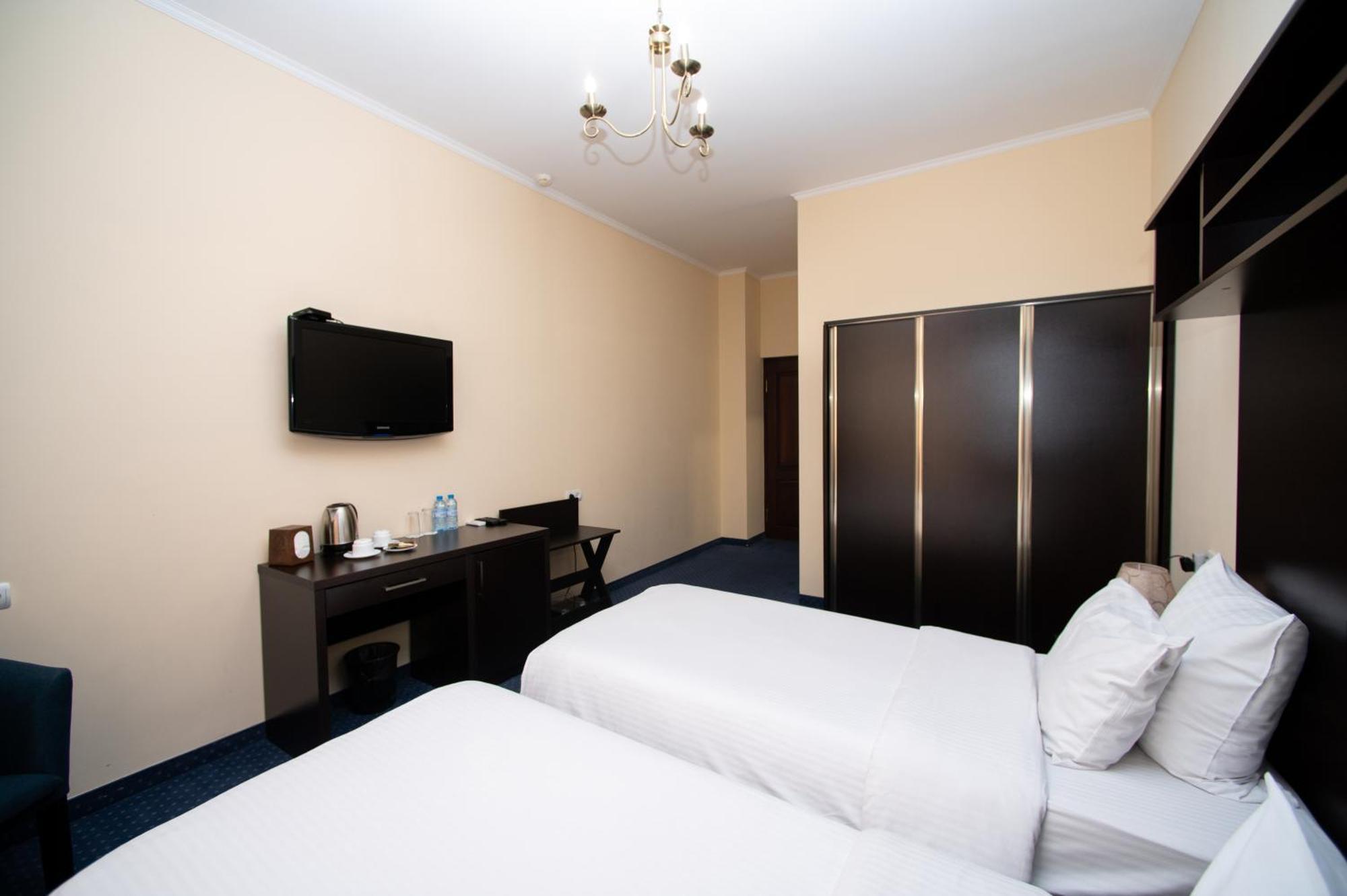 14 Floor Hotel Yerevan Phòng bức ảnh